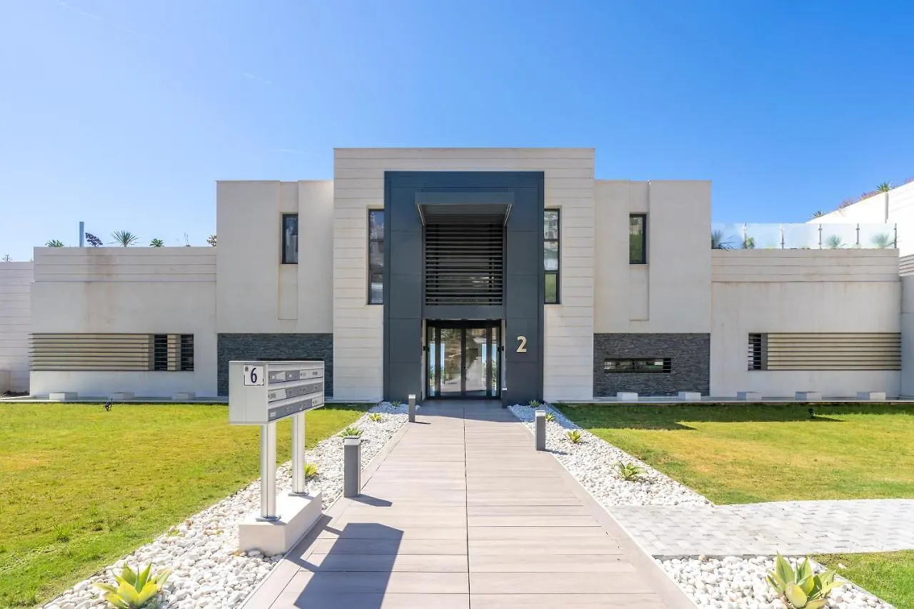 Aqualina 3 Bedrooms Benahavis