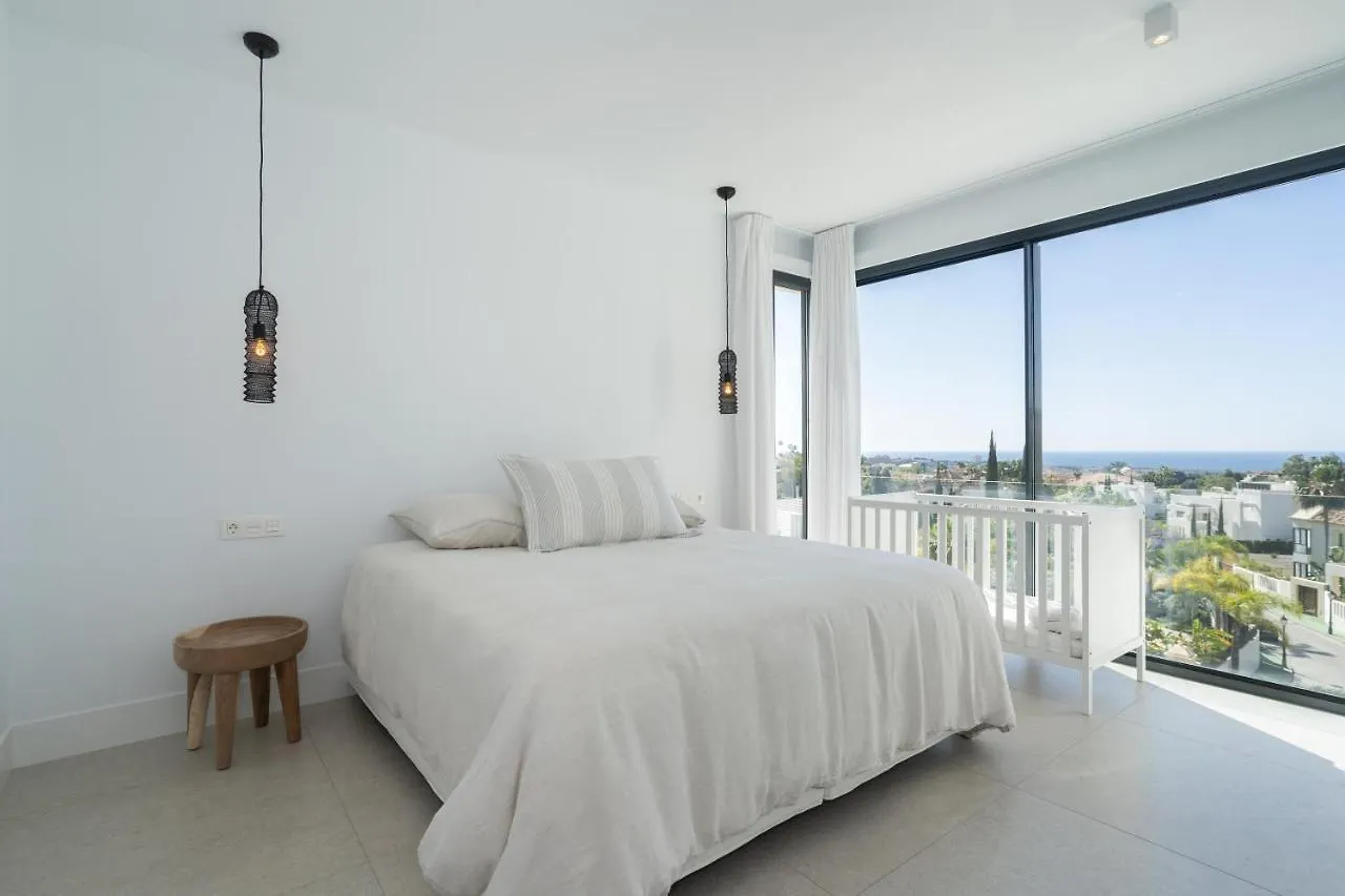 Aqualina 3 Bedrooms Benahavis